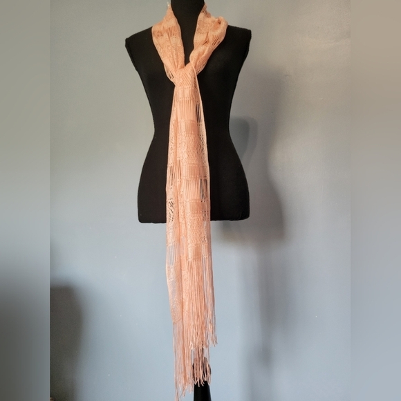 Fringe Hem Fashion Scarf in Pink - Picture 2 of 6